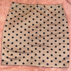 F21 POLKADOT MINI SKIRT. SZ SMALL